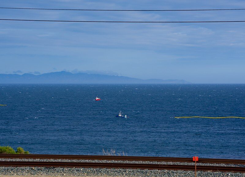 Oil containment operations near Refugio State Beach, 21 May 2015